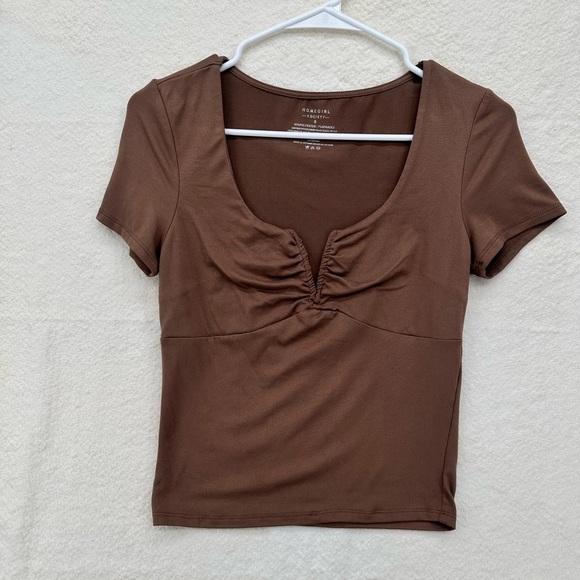 Homegirl Society Tops - Brown Ruched Scoop Neck Cropped Short Sleeve Top
